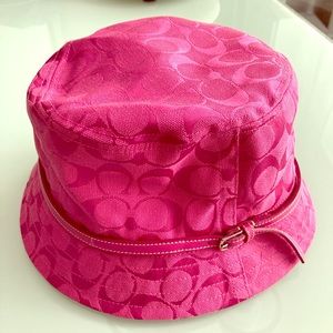 bucket hat with string target